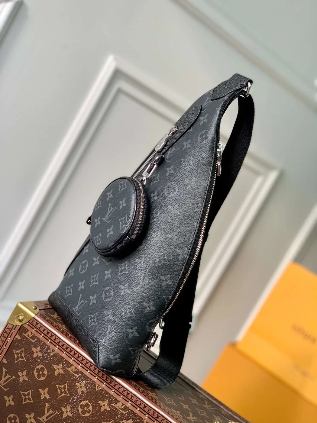 Louis Vuitton Duo Slingbag Black / Louis Vuitton Duo Slingbag Black /
