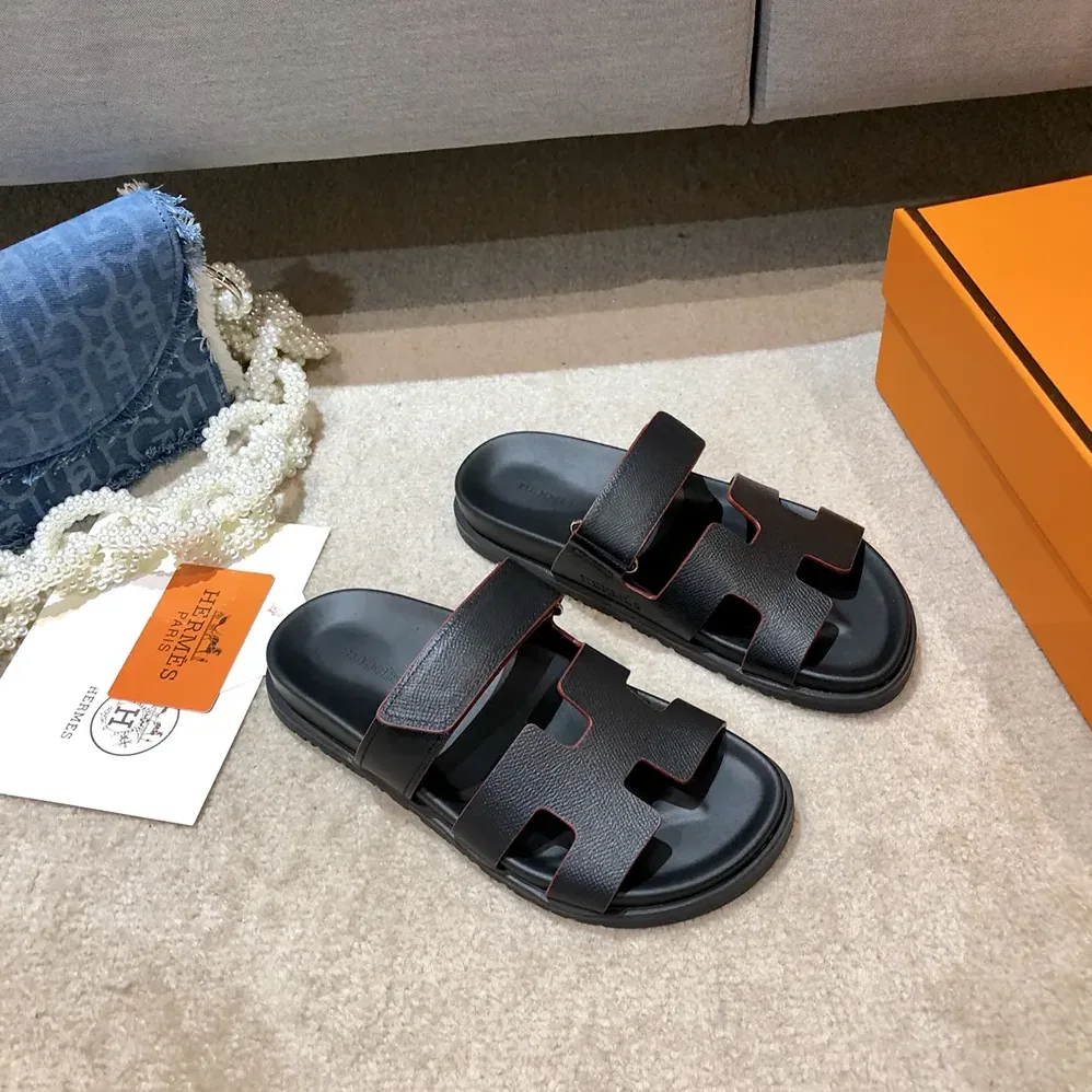 Hermes Chypre Sandal-Black H222100Zv02360 for Unisex Hermes Chypre Sandal-Black H222100Zv02360 for Unisex