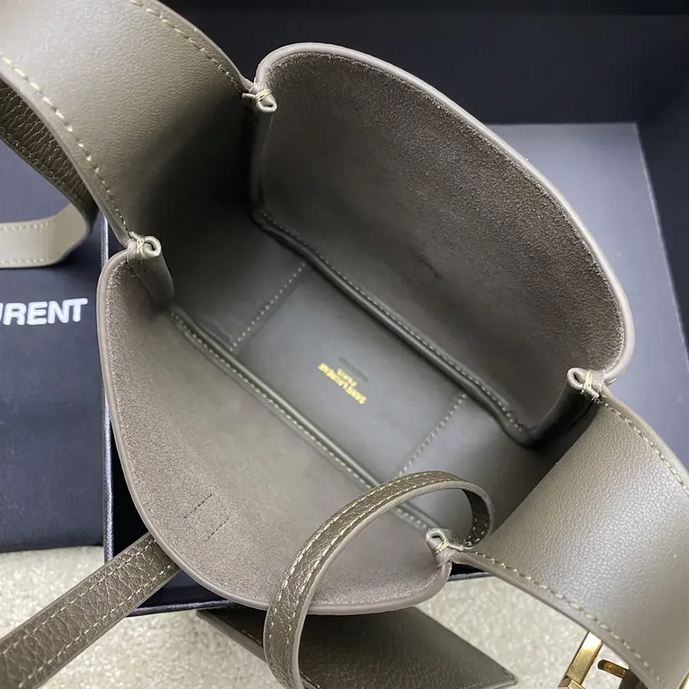 Saint Laurent YSL Le 5 à 7 Supple Baby in Grained Leather for Women in Dark Green