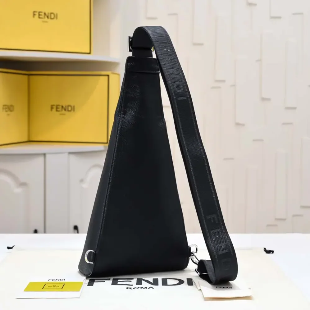 Fendi Roma Leather Fendi Cono One-shoulder Backpack in Black Leather for Men Fendi Roma Leather Fendi Cono One-shoulder Backpack in Black Leather for Men