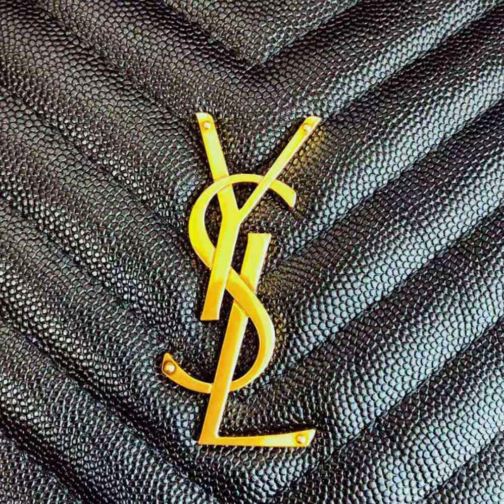 Saint Laurent YSL Vinyle Round Camera Bag in Chevron-Quilted Grain de Poudre Embossed Leather for Women in Black Saint Laurent YSL Vinyle Round Camera Bag in Chevron-Quilted Grain de Poudre Embossed Leather for Women in Black