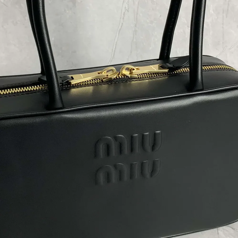 Miu Miu Beau Leather Top-handle Bag for Women in Black Miu Miu Beau Leather Top-handle Bag for Women in Black
