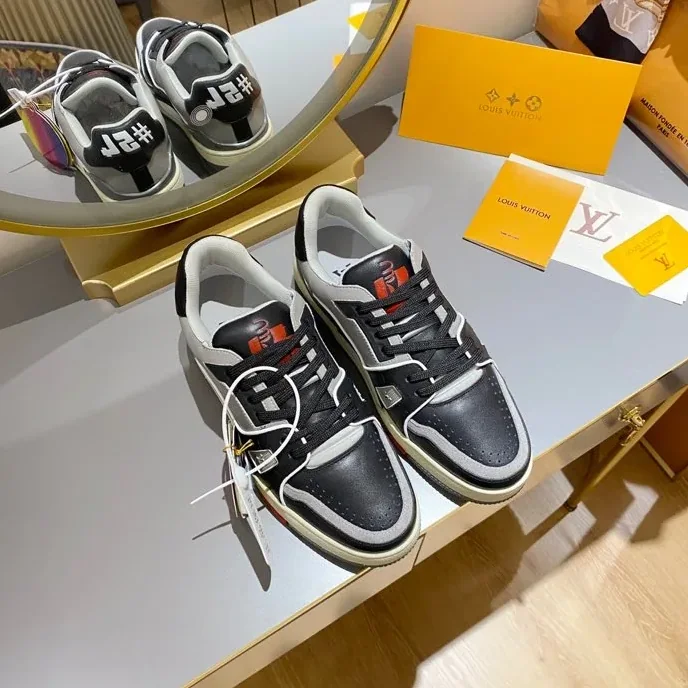 Louis Vuitton Trainer Sneaker Black in Grey Virgil Abloh Louis Vuitton Trainer Sneaker Black in Grey Virgil Abloh