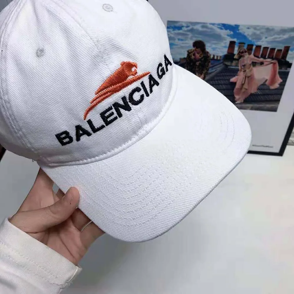 Balenciaga Year Of The Tiger Cap in White and Black Cotton Drill for Women Balenciaga Year Of The Tiger Cap in White and Black Cotton Drill for Women