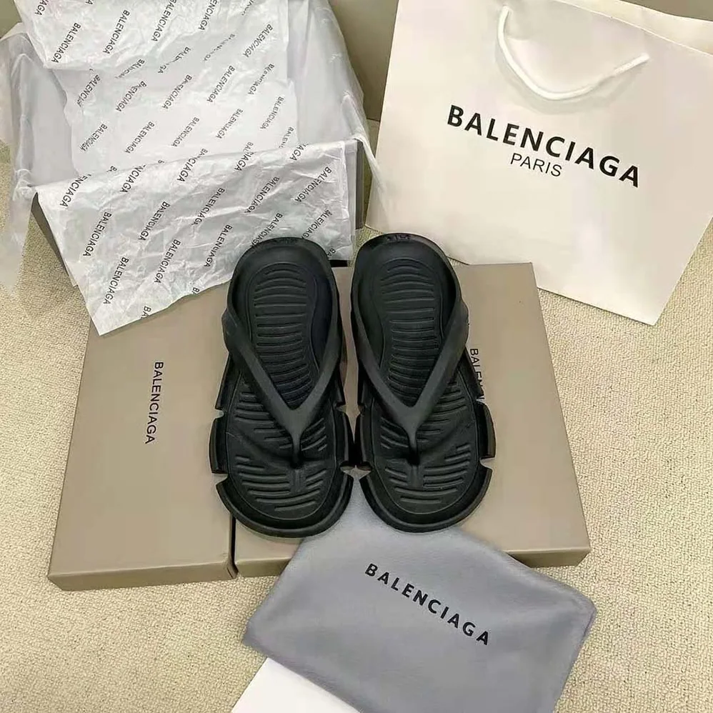 Balenciaga Mold Thong Sandal in Black for Women Balenciaga Mold Thong Sandal in Black for Women