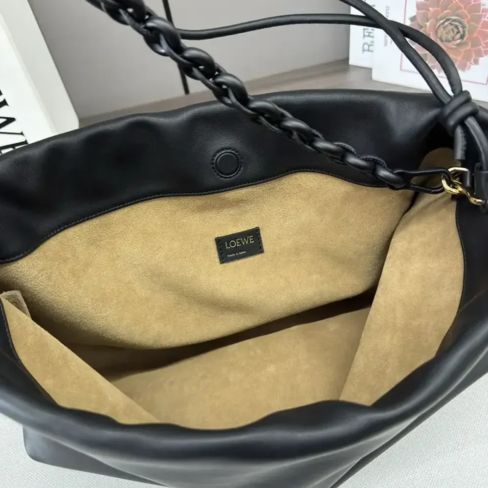 Loewe Large Flamenco Purse in Mellow Nappa Lambskin for Unisex in Black Loewe Large Flamenco Purse in Mellow Nappa Lambskin for Unisex in Black