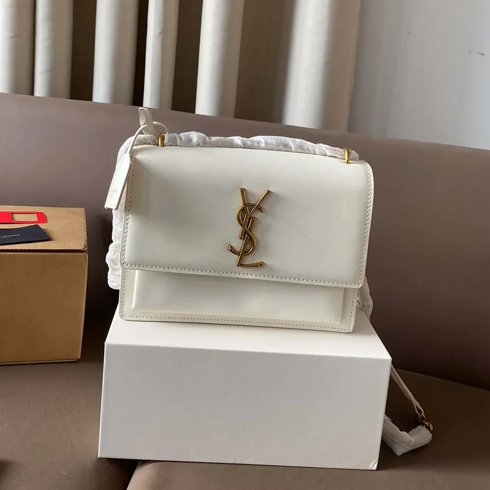 Saint Laurent YSL Sunset Medium in Smooth Leather for Women in White Saint Laurent YSL Sunset Medium in Smooth Leather for Women in White