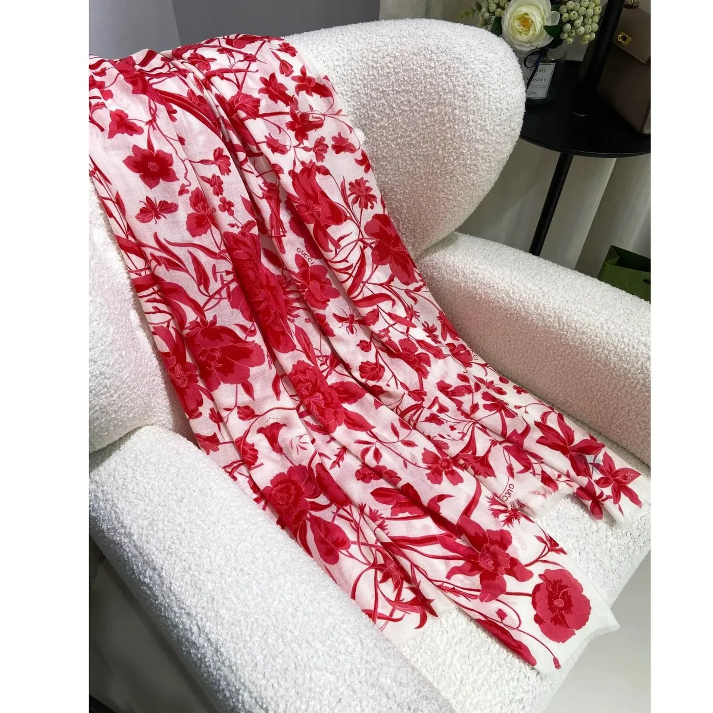 Gucci GG Garden Flower Long Scarf Red / Gucci GG Garden Flower Long Scarf Red /