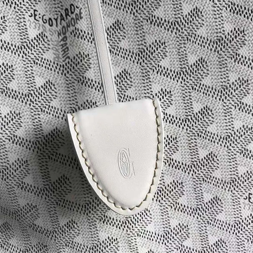 Goyard Bellechasse Biaude PM Bag for Women in White Goyard Bellechasse Biaude PM Bag for Women in White