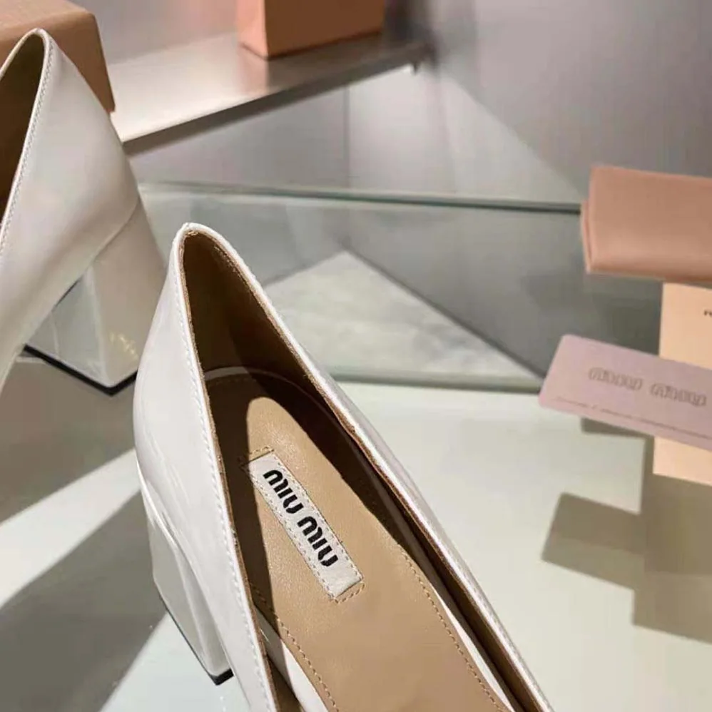 Miu Miu Patent Leather Pumps in 65 mm Heel Height for Women in White Miu Miu Patent Leather Pumps in 65 mm Heel Height for Women in White