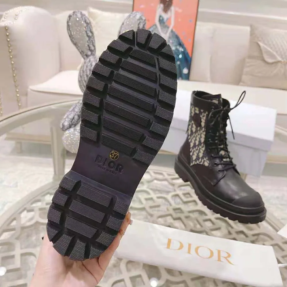 Dior Explorer Ankle Boot Beige and Black Dior Oblique Jacquard and Black Smooth Calfskin for Men Dior Explorer Ankle Boot Beige and Black Dior Oblique Jacquard and Black Smooth Calfskin for Men