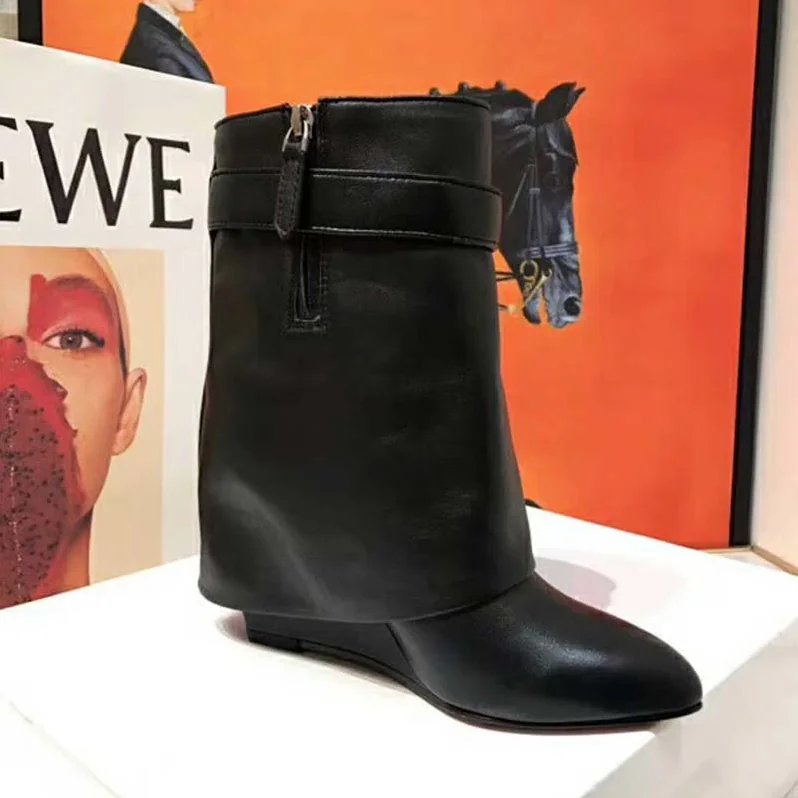 Givenchy Shoes Shark Lock Ankle Boots in Leather 90mm Heel for Women in Black Givenchy Shoes Shark Lock Ankle Boots in Leather 90mm Heel for Women in Black