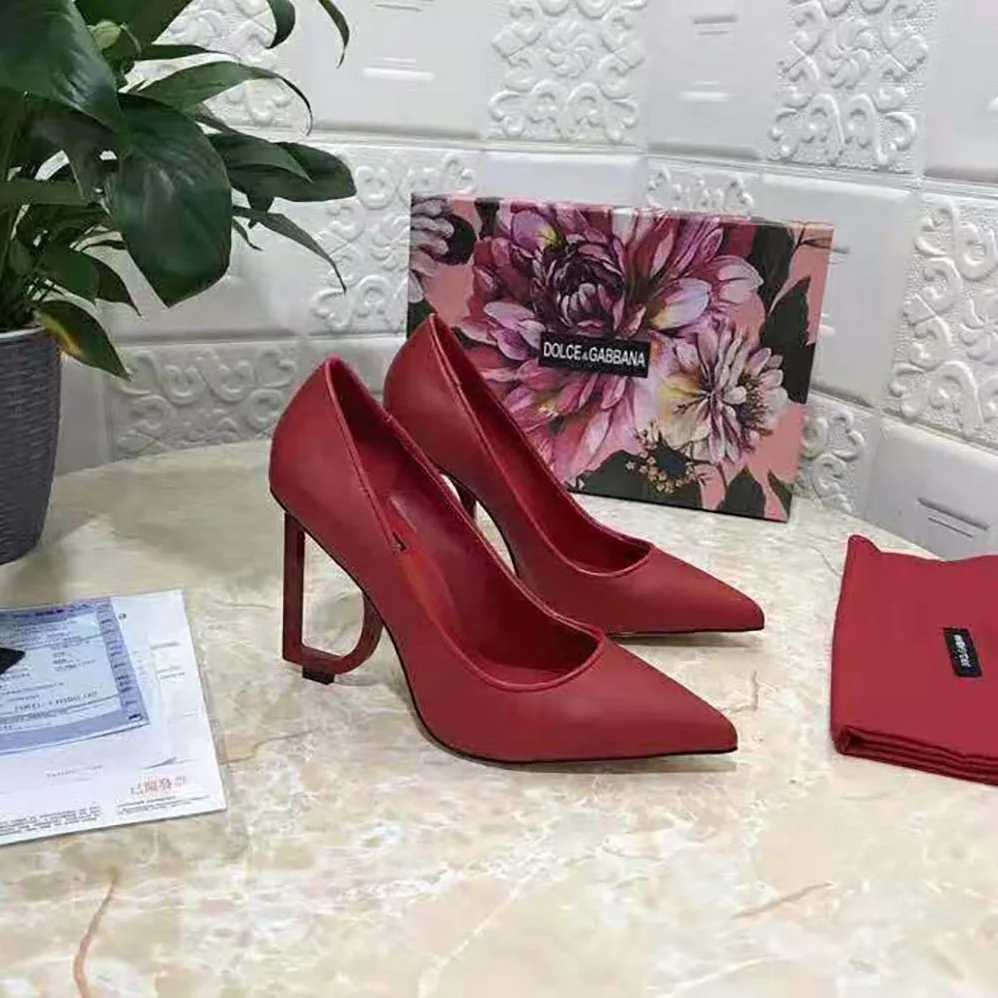 Dolce Gabbana D&G Nappa Leather Pumps with DG in 105 mm Heel for Women in Red Dolce Gabbana D&G Nappa Leather Pumps with DG in 105 mm Heel for Women in Red