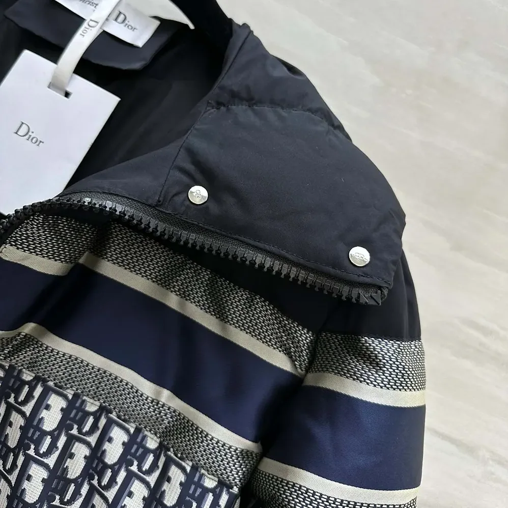 Dior Reversible Cropped Puffer Jacket Blue and Ecru Dior Oblique Quilted Technical Taffeta for Men