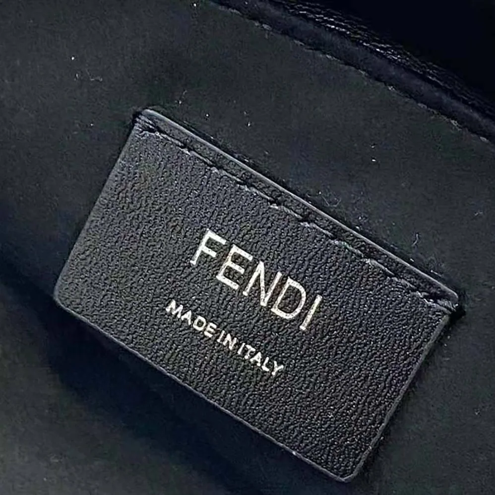 Fendi Fendi Pack Small Pouch Nappa Leather Bag for Men in Black Fendi Fendi Pack Small Pouch Nappa Leather Bag for Men in Black