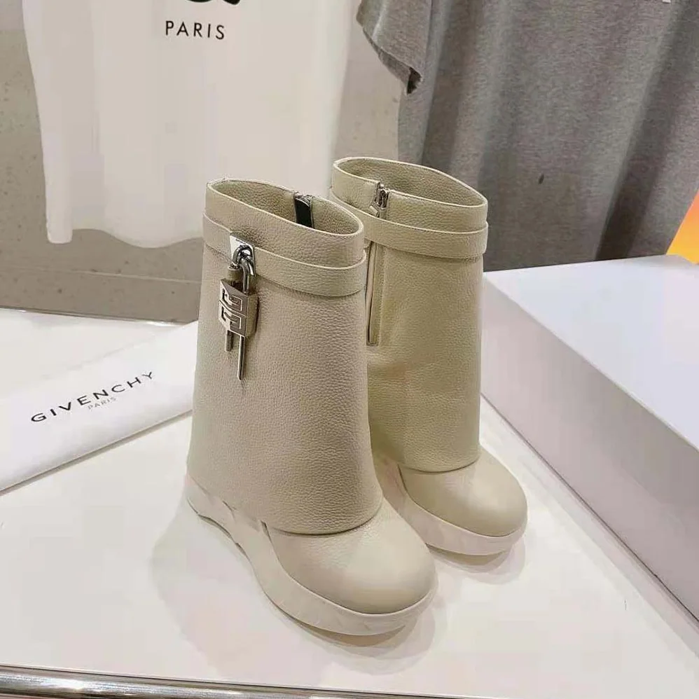 Givenchy Shark Lock Biker Ankle Boots in Grained Leather for Women in Beige