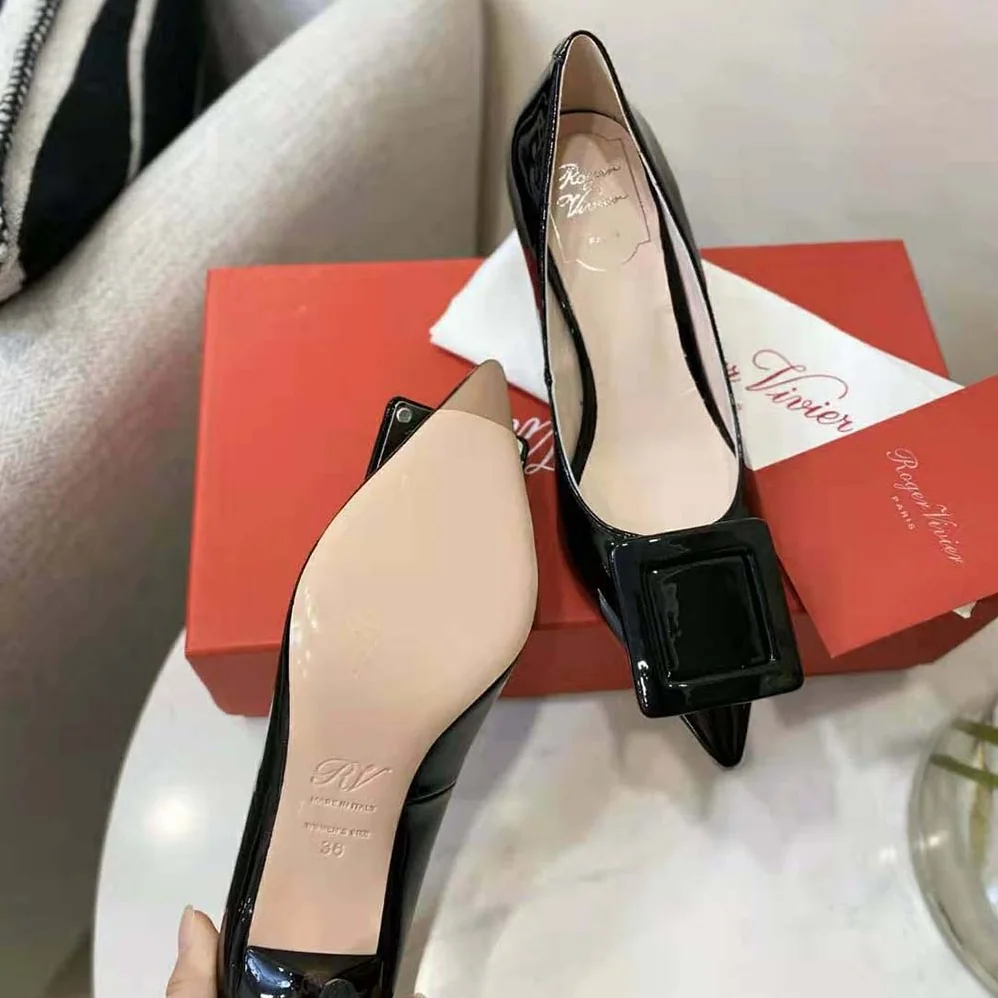 Roger Vivier Viv' In The City Pumps in Patent Leather for Women in Black