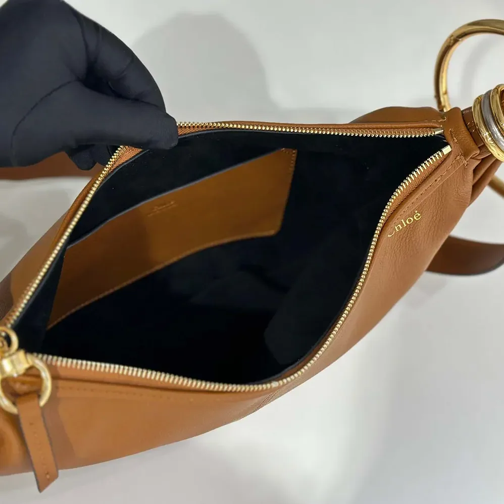 Chloe Small Bracelet Hobo Bag in Grained Leather for Women in Brown