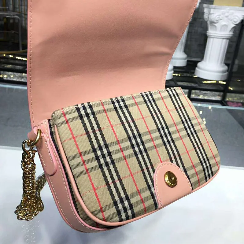 Burberry The 1983 Check Link Bag Leather Trim for Women in Pink Burberry The 1983 Check Link Bag Leather Trim for Women in Pink