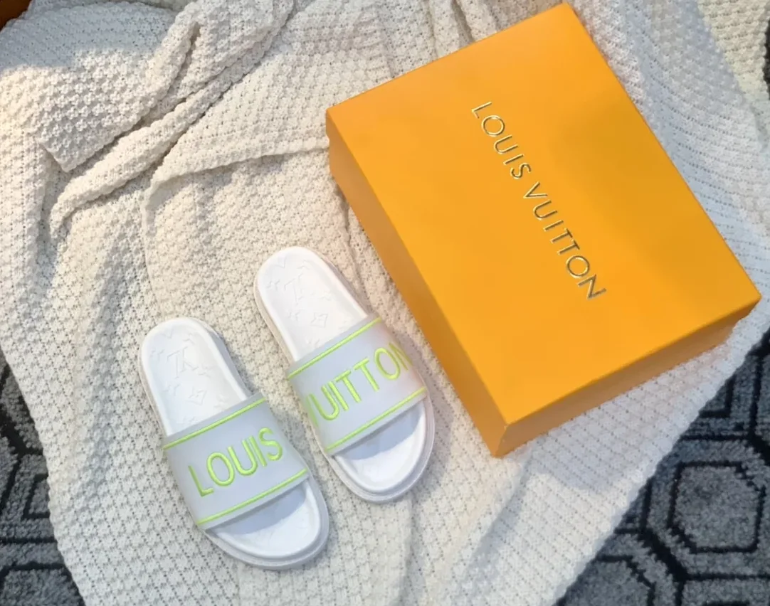Louis Vuitton Pool Pillow Flat Comfort Mule White for Women