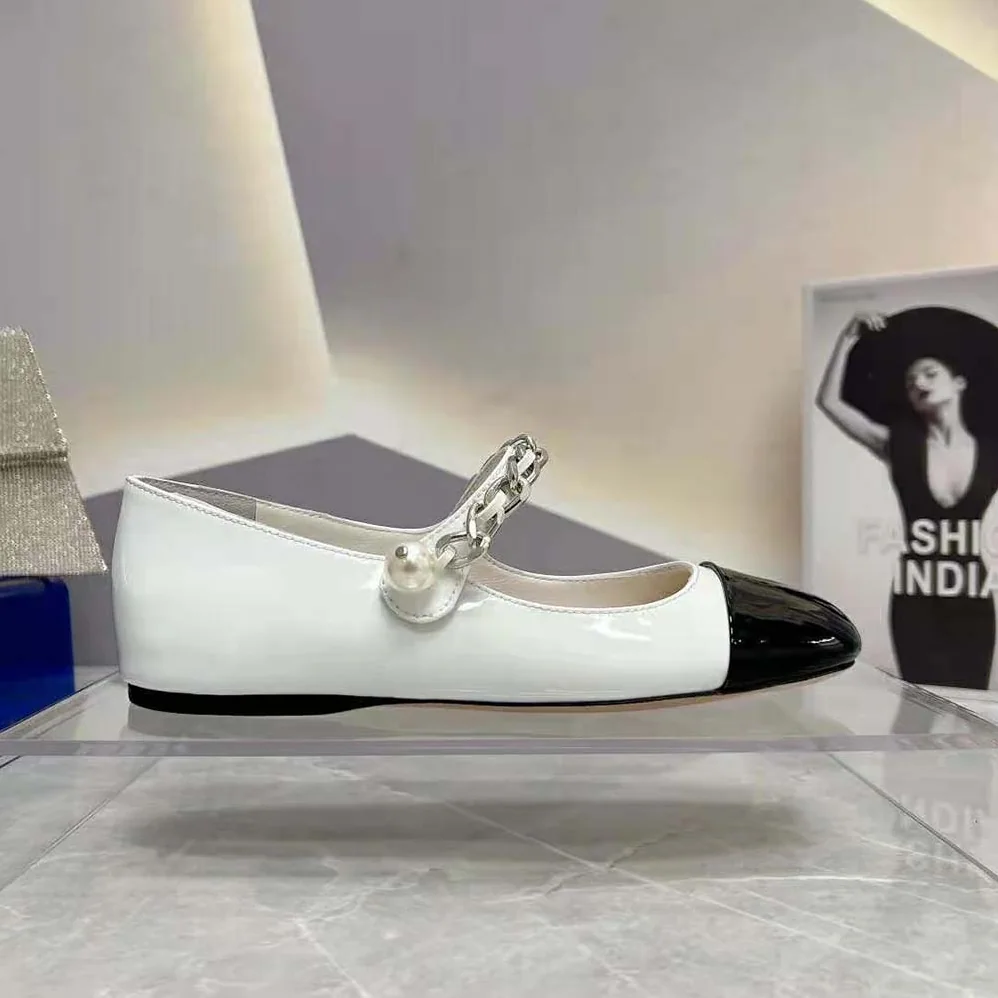 Miu Miu Patent Leather Ballerinas for Women in White Miu Miu Patent Leather Ballerinas for Women in White