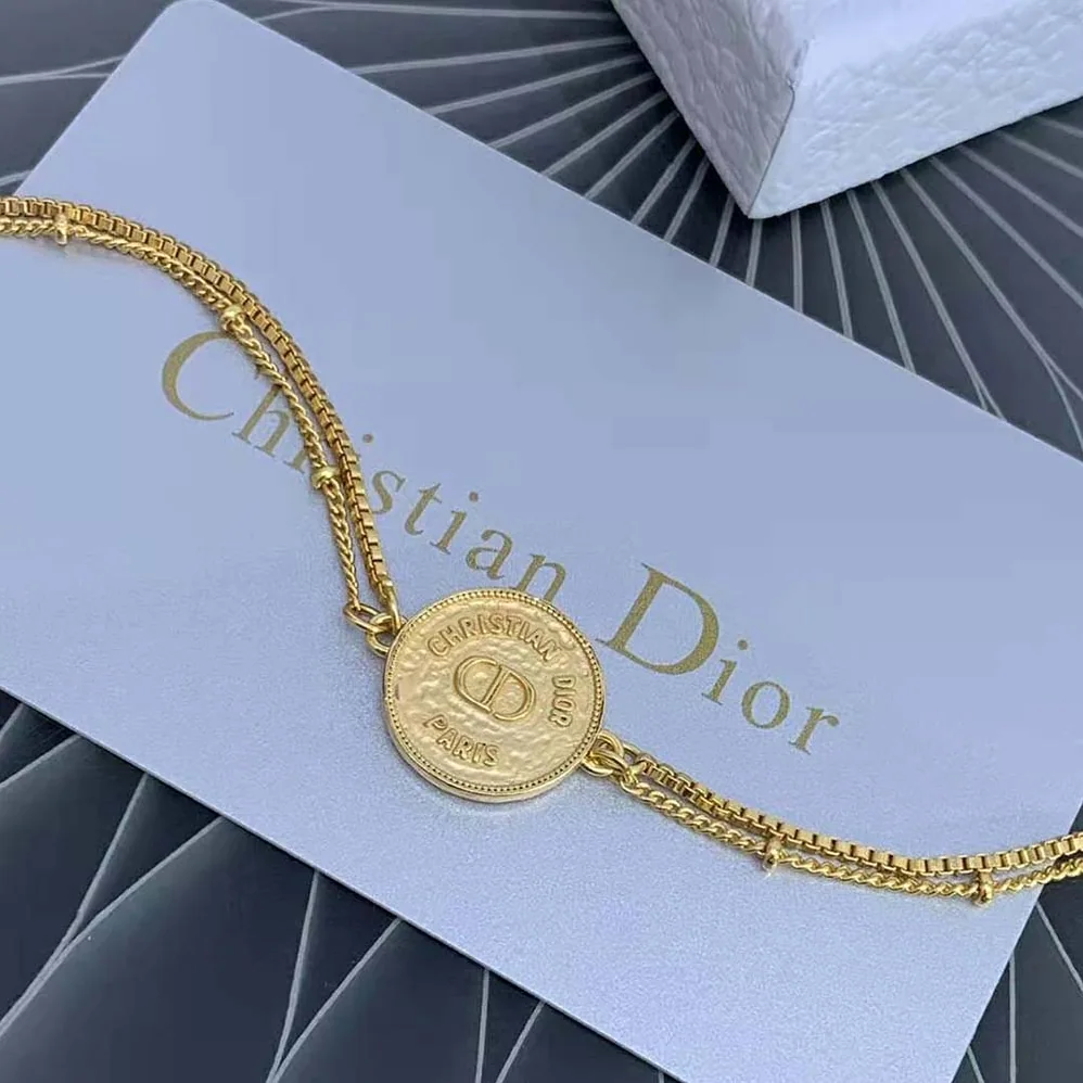 Dior 30 Montaigne Bracelet Gold for Women in Finish Metal Dior 30 Montaigne Bracelet Gold for Women in Finish Metal