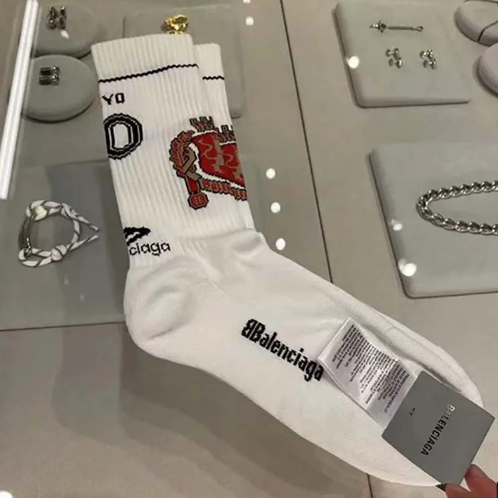 Balenciaga Tokyo Soccer Socks in White Cotton for Unisex