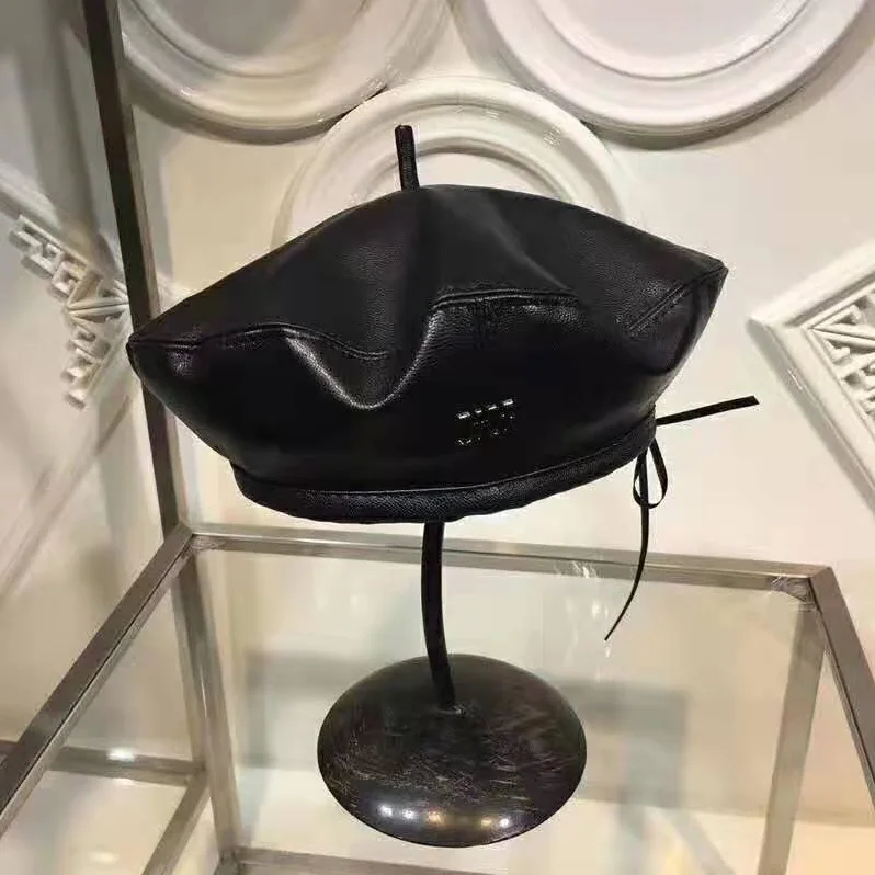 Dior Dior Dream Leather Beret for Women in Black Dior Dior Dream Leather Beret for Women in Black