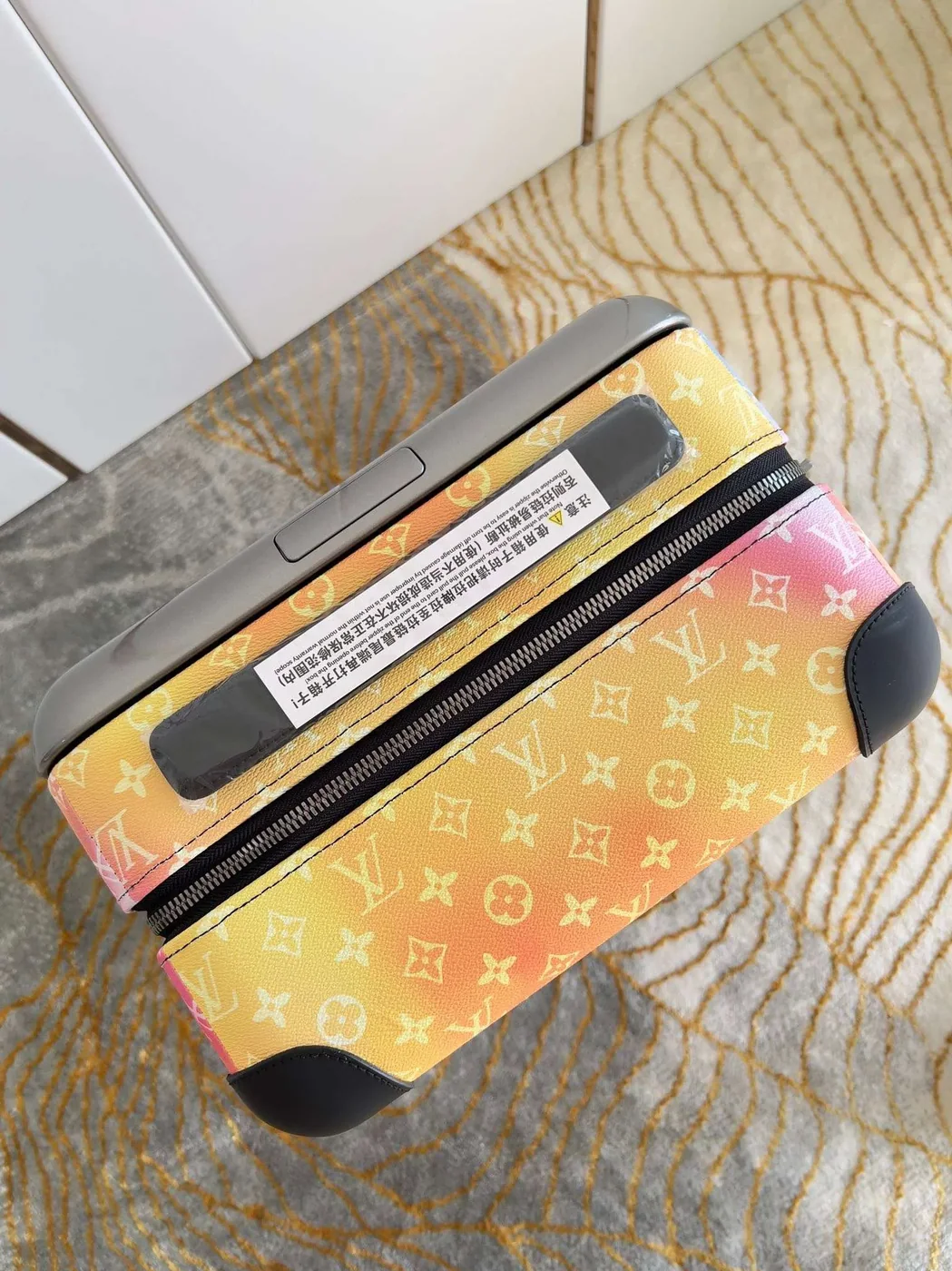 Louis Vuitton Horizon 55 Suitcase in Monogram Black Silver Hardware