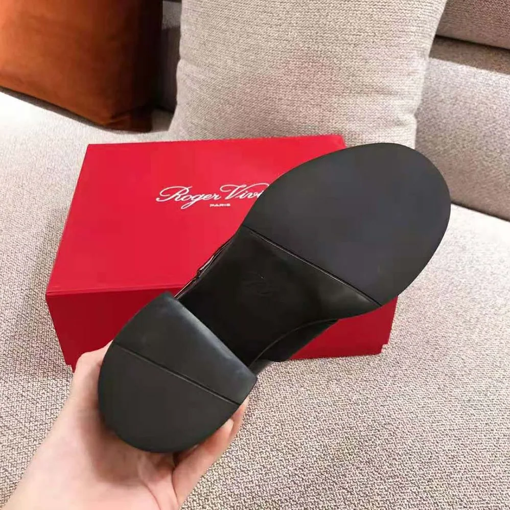 Roger Vivier Viv' Rangers Metal Buckle Loafers in Patent Leather in 6cm Heel for Women Roger Vivier Viv' Rangers Metal Buckle Loafers in Patent Leather in 6cm Heel for Women