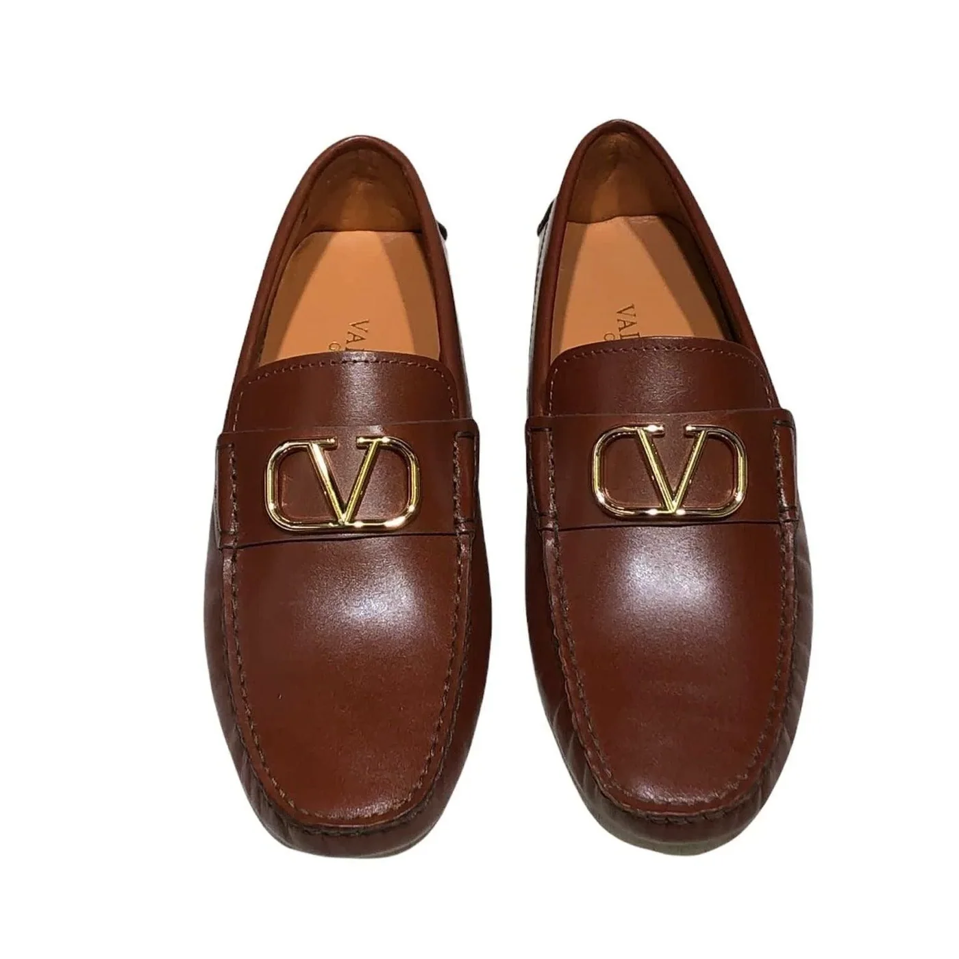 V Buckle Leather Shoe