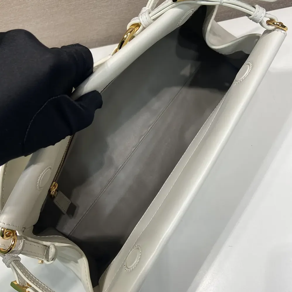 Prada Enchaîné Medium Leather Bag for Women in White Prada Enchaîné Medium Leather Bag for Women in White
