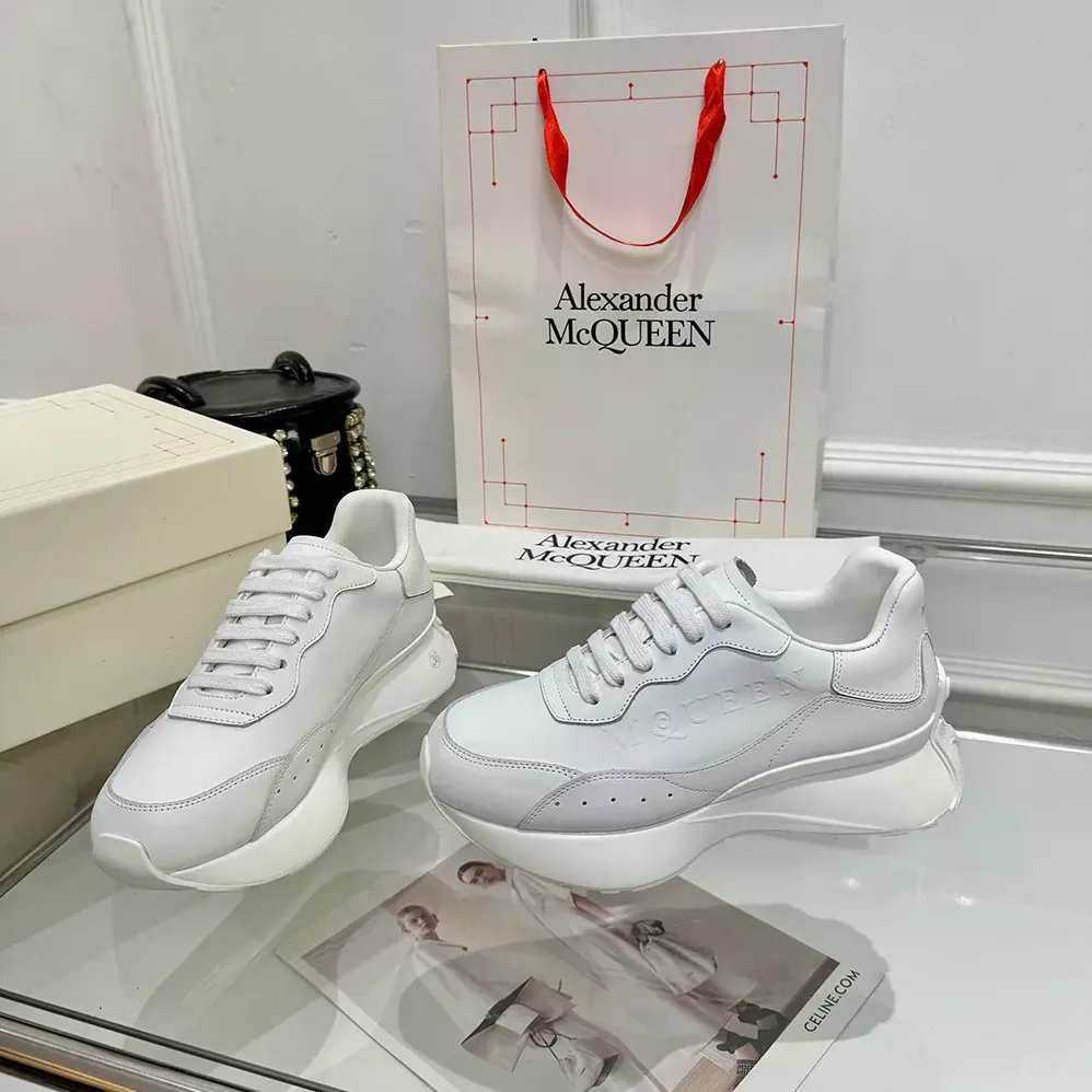 Alexander Mcqueen Sprint Runner in White for Unisex Alexander Mcqueen Sprint Runner in White for Unisex