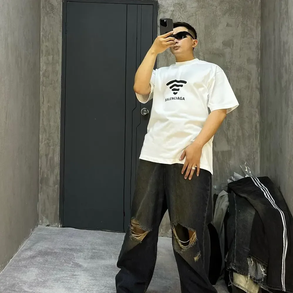 Balenciaga Lo_ve T-Shirt Medium Fit in off White and Black Vintage Jersey for Men Balenciaga Lo_ve T-Shirt Medium Fit in off White and Black Vintage Jersey for Men