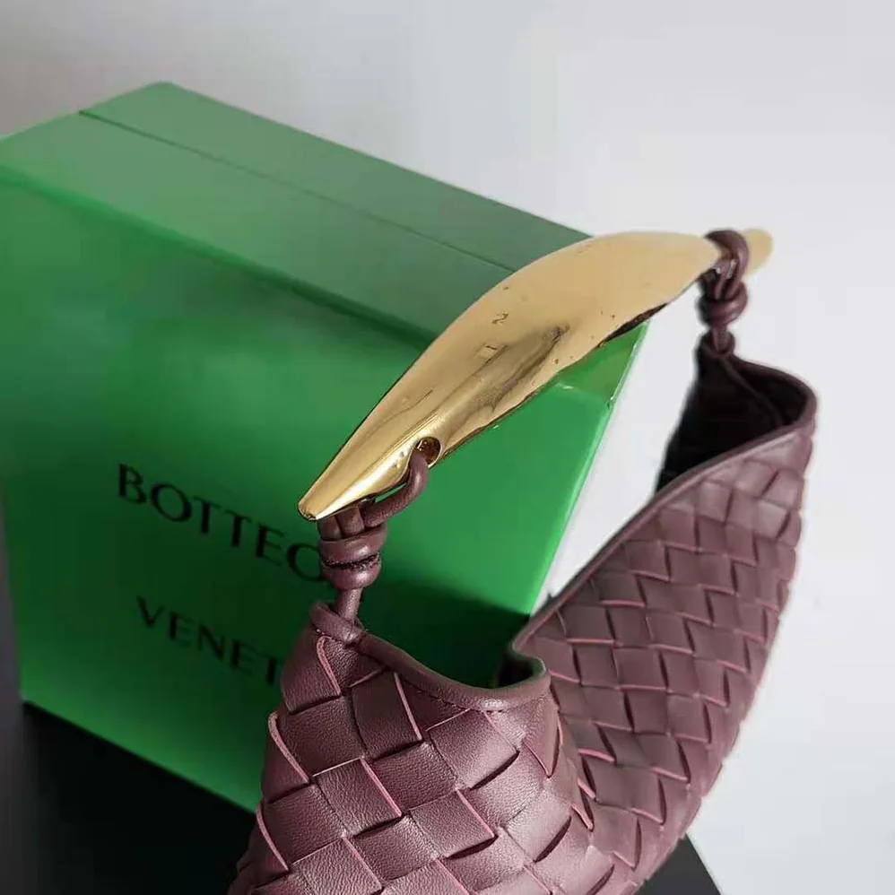 Bottega Veneta Sardine Top Handle Bag for Women in Maroon Bottega Veneta Sardine Top Handle Bag for Women in Maroon