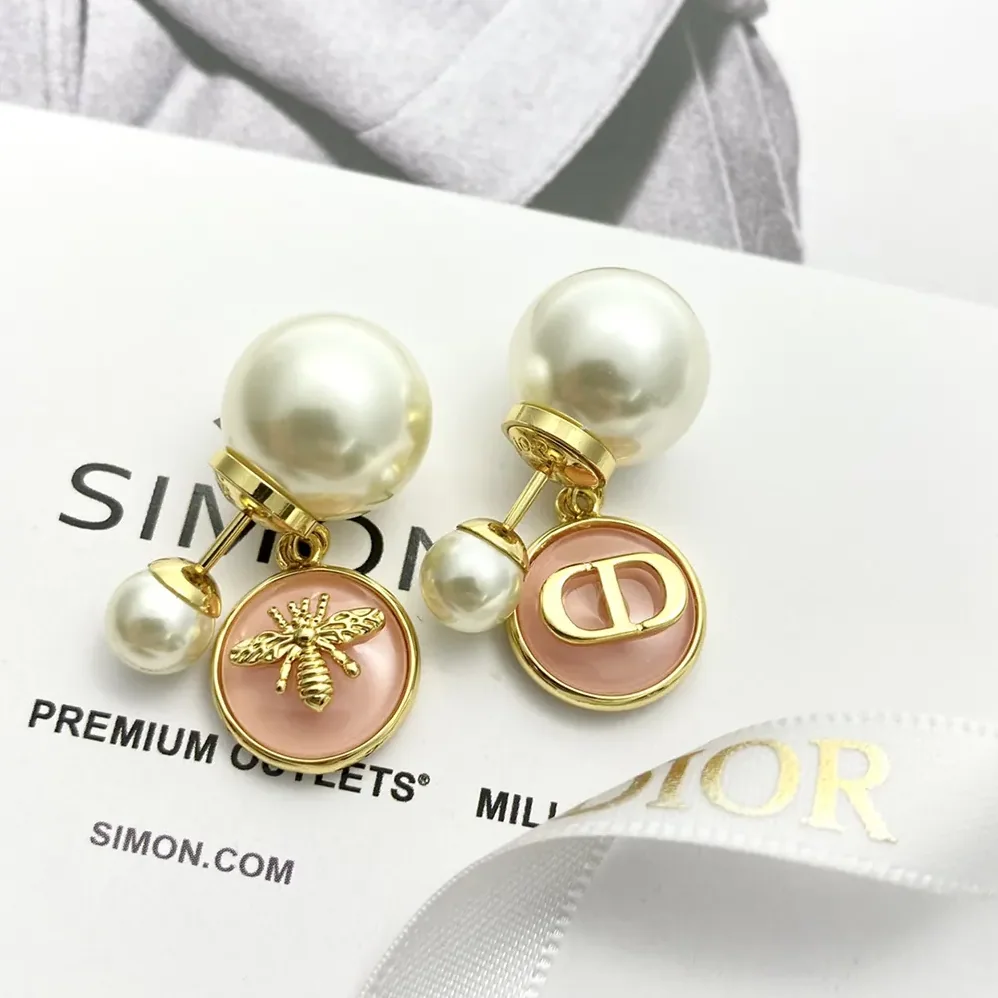 Dior Tribales Earrings Gold-Finish Metal with Hydrangea Pink Transparent Resin for Women Dior Tribales Earrings Gold-Finish Metal with Hydrangea Pink Transparent Resin for Women
