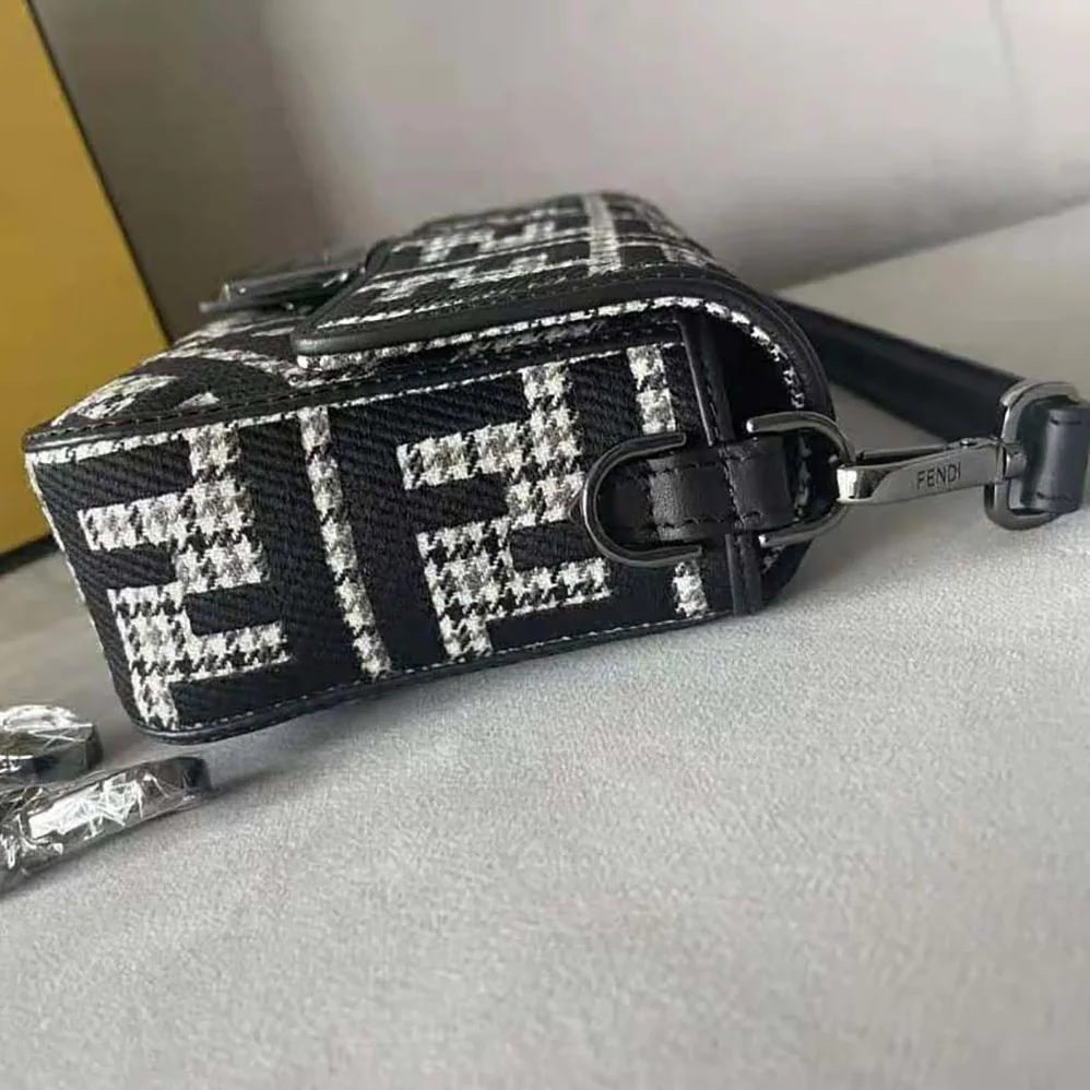 Fendi Baguette Gray Houndstooth Wool Bag with FF Embroidery for Women Fendi Baguette Gray Houndstooth Wool Bag with FF Embroidery for Women