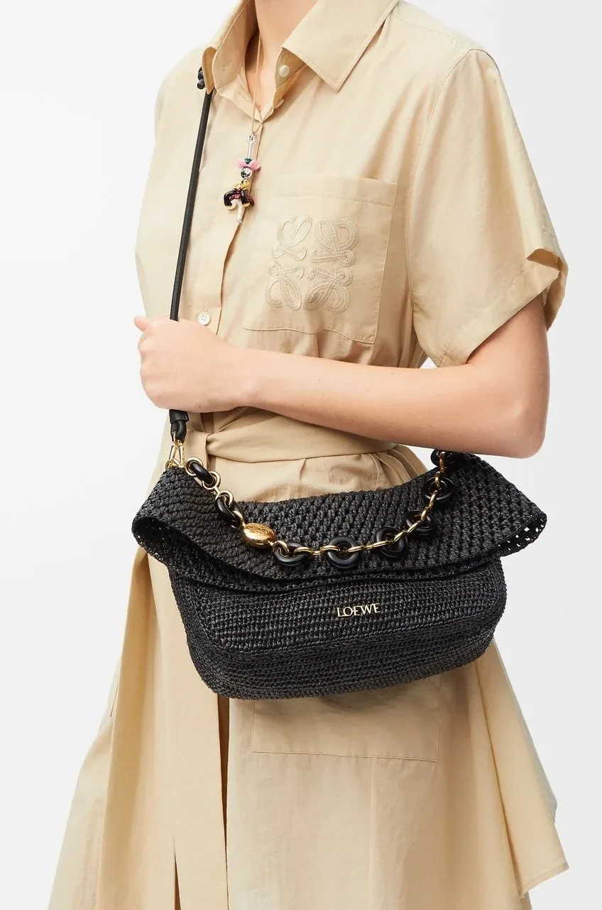 Loewe Medium Ola Bag In Raffia Black / AP22P22X02 Loewe Medium Ola Bag In Raffia Black / AP22P22X02