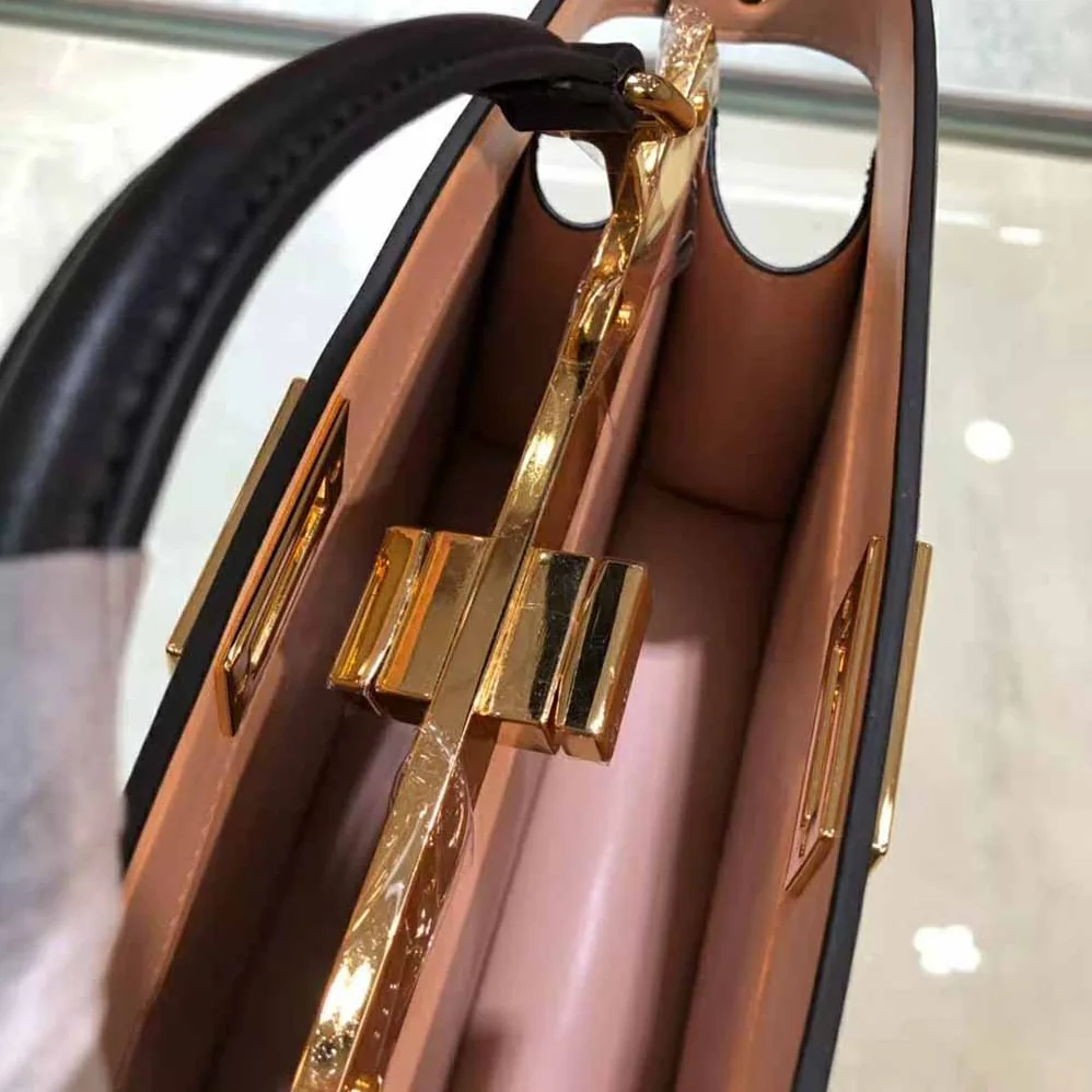 Fendi Peekaboo Iseeu East-West Leather Bag for Women in Black