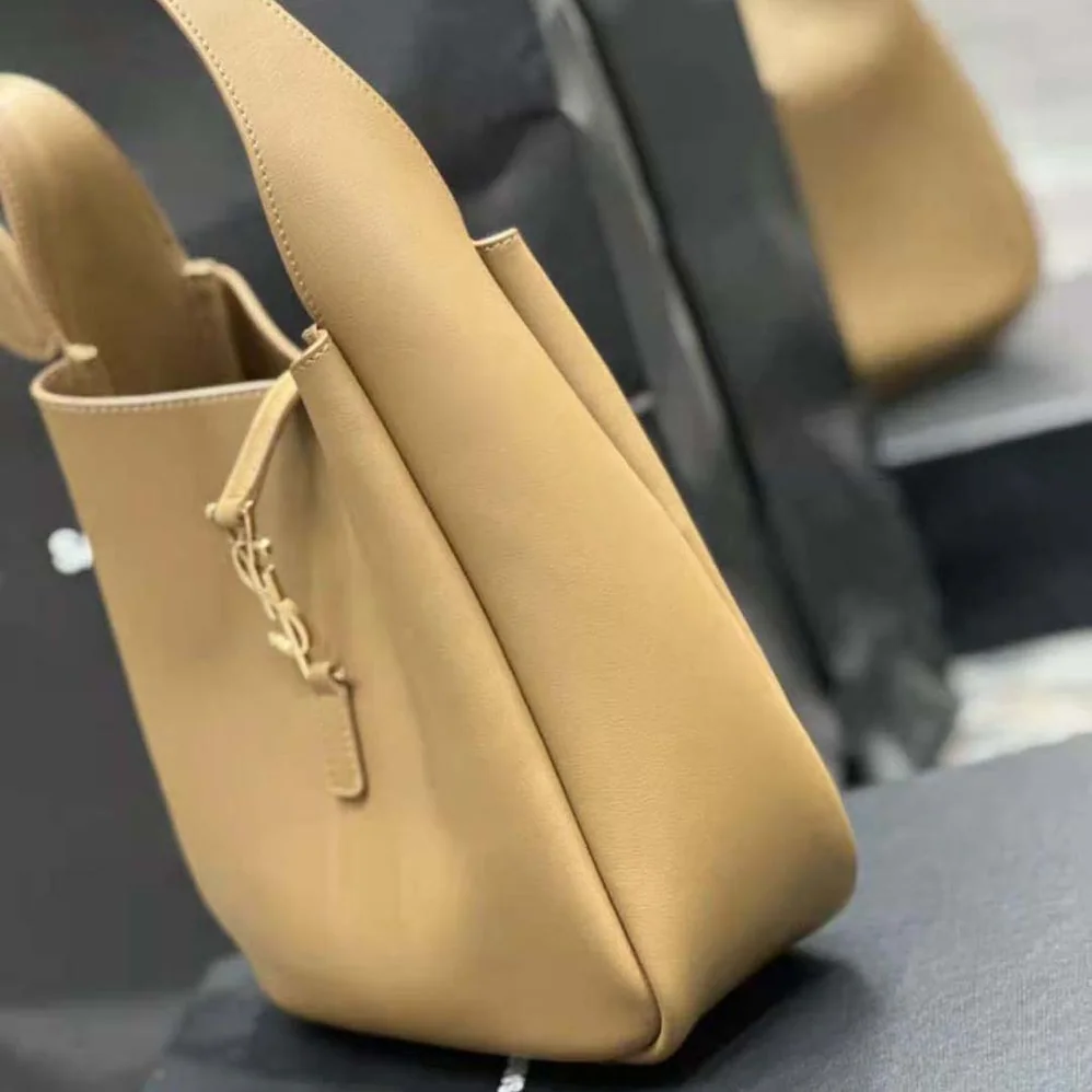 Saint Laurent YSL Le 5 à 7 Soft Small in Smooth Leather for Women in Brown Saint Laurent YSL Le 5 à 7 Soft Small in Smooth Leather for Women in Brown