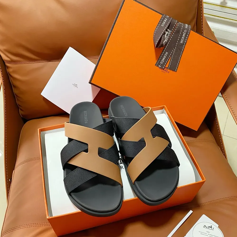 Hermes Kazimir Sandal for Unisex in Brown/Black Hermes Kazimir Sandal for Unisex in Brown/Black