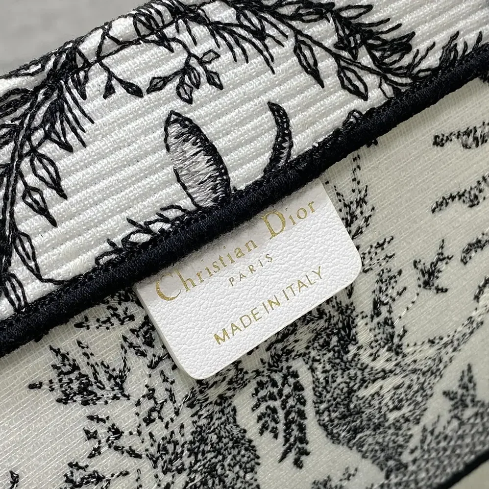 Dior Large Dior Book Tote White and Black Toile de Jouy Soleil Embroidery for Women Dior Large Dior Book Tote White and Black Toile de Jouy Soleil Embroidery for Women