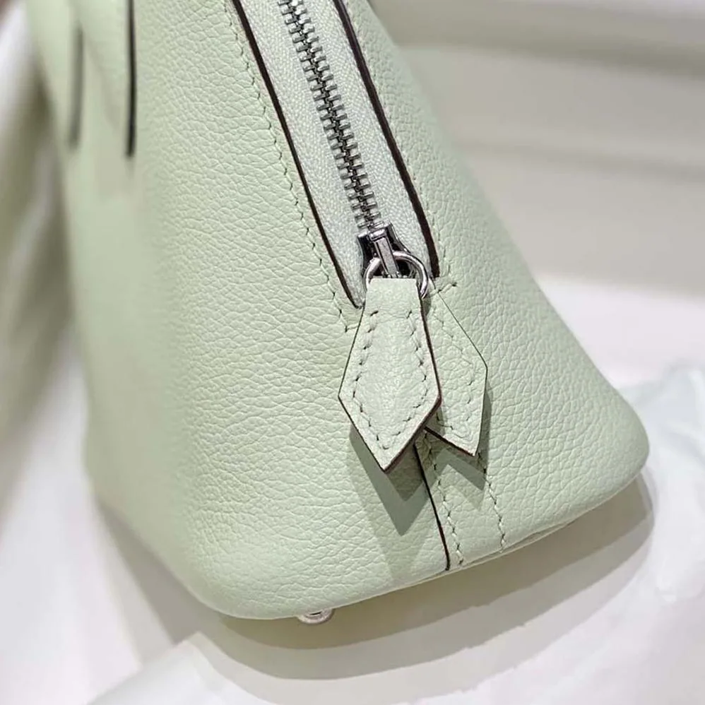 Hermes Bolide 1923 Bag in Epsom Calfskin for Unisex in Lime Hermes Bolide 1923 Bag in Epsom Calfskin for Unisex in Lime