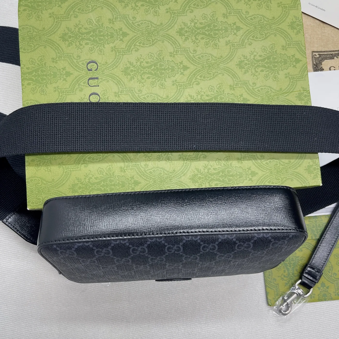 Gucci Shoulder Bag With Interlocking G in Black GG Supreme Canvas Gucci Shoulder Bag With Interlocking G in Black GG Supreme Canvas