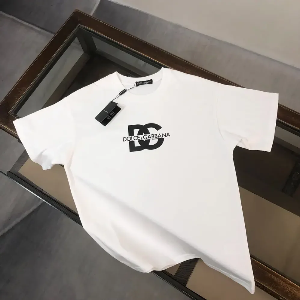 Dolce Gabbana D&G Short-sleeved T-shirt with DG Logo Print for Men in White Dolce Gabbana D&G Short-sleeved T-shirt with DG Logo Print for Men in White