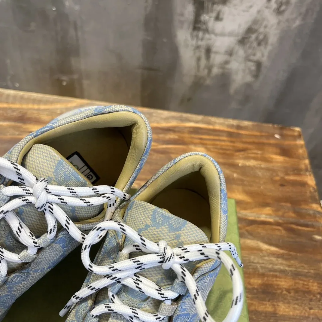 Gucci Run Sneaker Grey