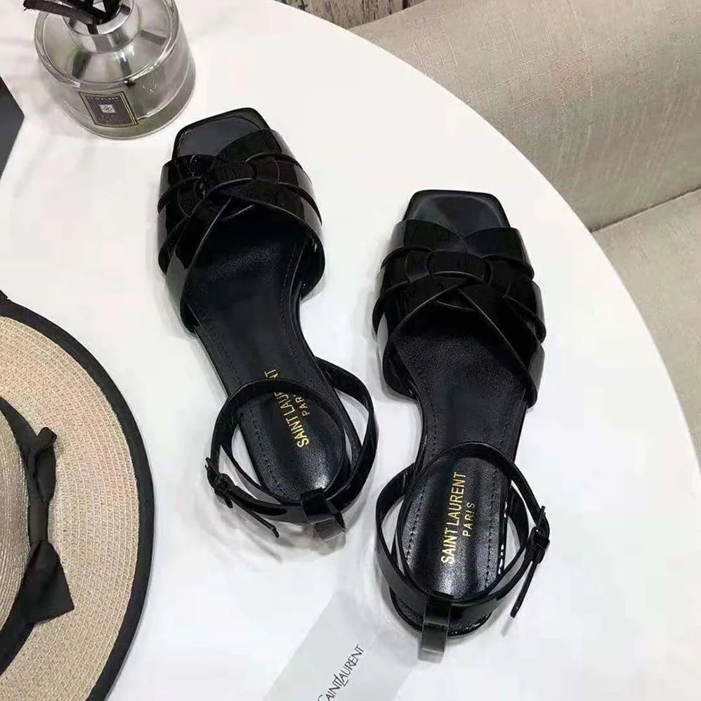 Saint Laurent YSL Tribute Flat Sandals in Patent Leather for Women Saint Laurent YSL Tribute Flat Sandals in Patent Leather for Women