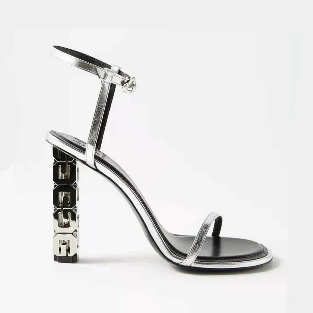 Givenchy G Cube Sandals in Leather for Women in Silver Givenchy G Cube Sandals in Leather for Women in Silver