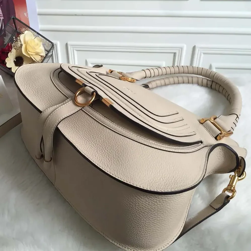 Chloe Marcie Bag in Grained Leather for Women in Beige Chloe Marcie Bag in Grained Leather for Women in Beige