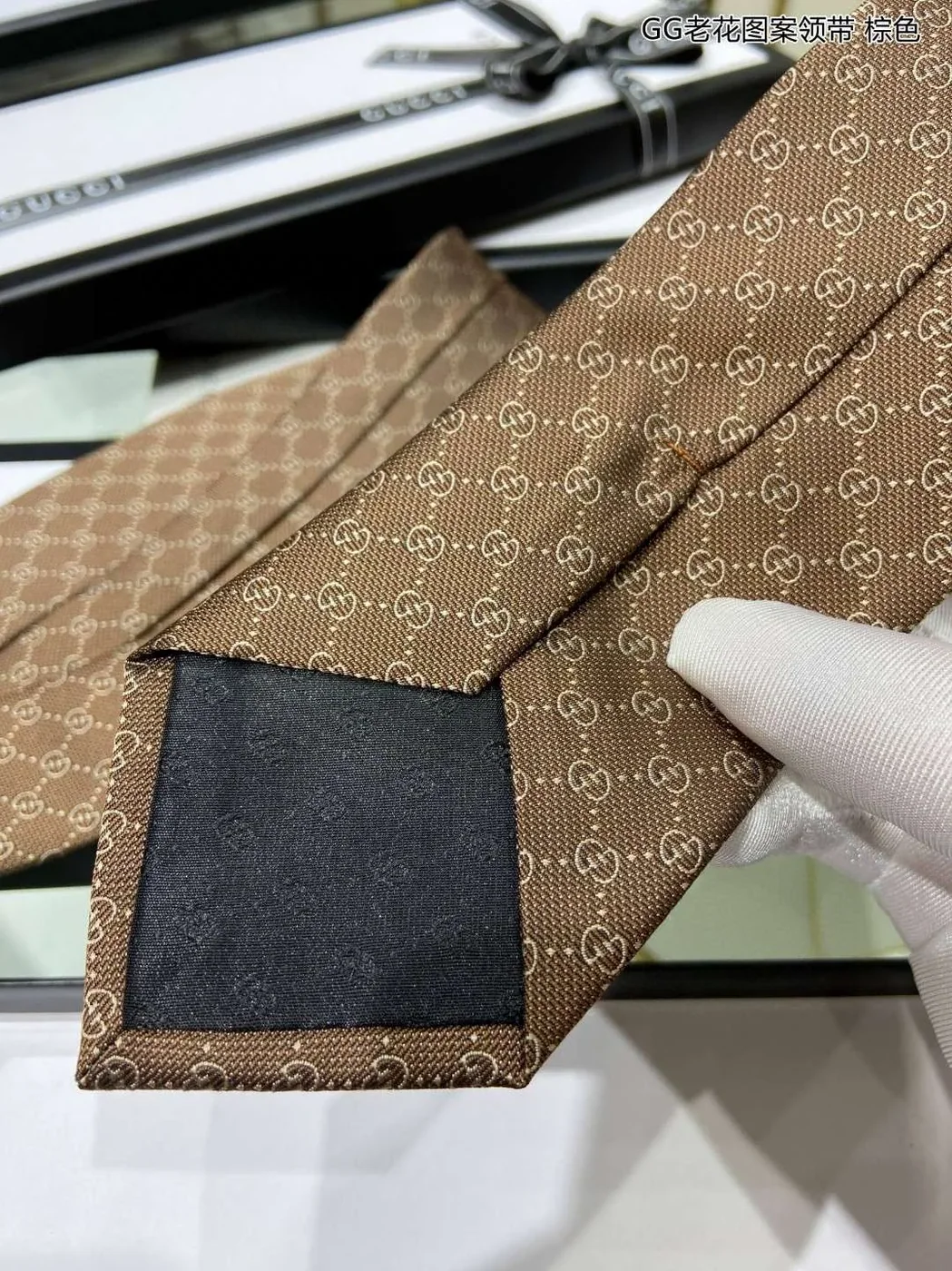 Gucci Pattern Silk Tie Brown Gucci Pattern Silk Tie Brown